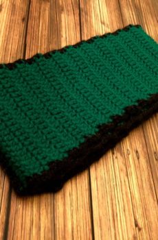 Bushy Green Scarf